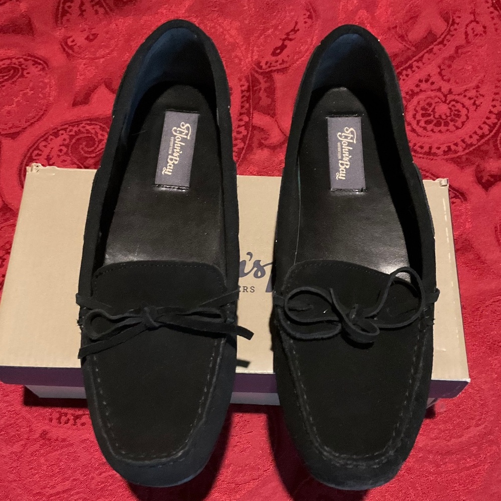 Women’s ST JOHN’S BAY SUEDE DRIVING MOCCASIN BLACK CAMMIE SIZE 10 NWT in box